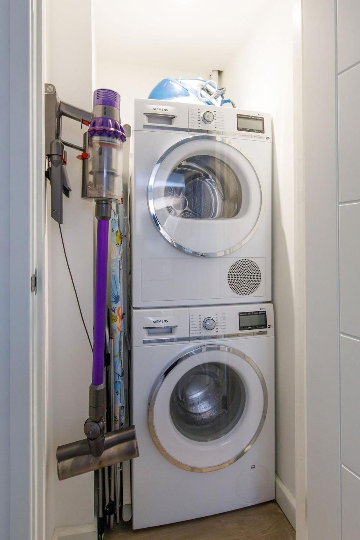 Stylish City Centre Apartment With Sauna Chichester Dış mekan fotoğraf